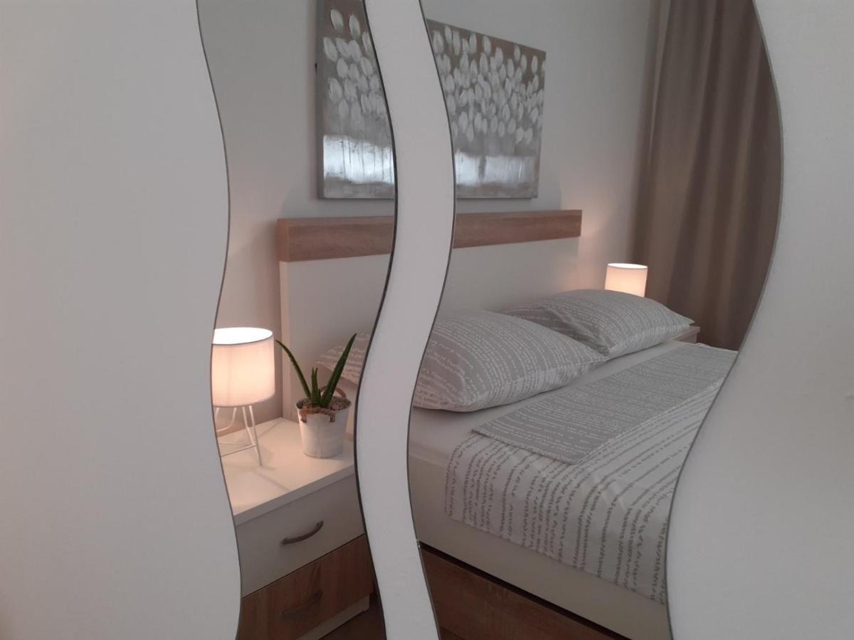 Apartment & Rooms Riva Vodice Luaran gambar