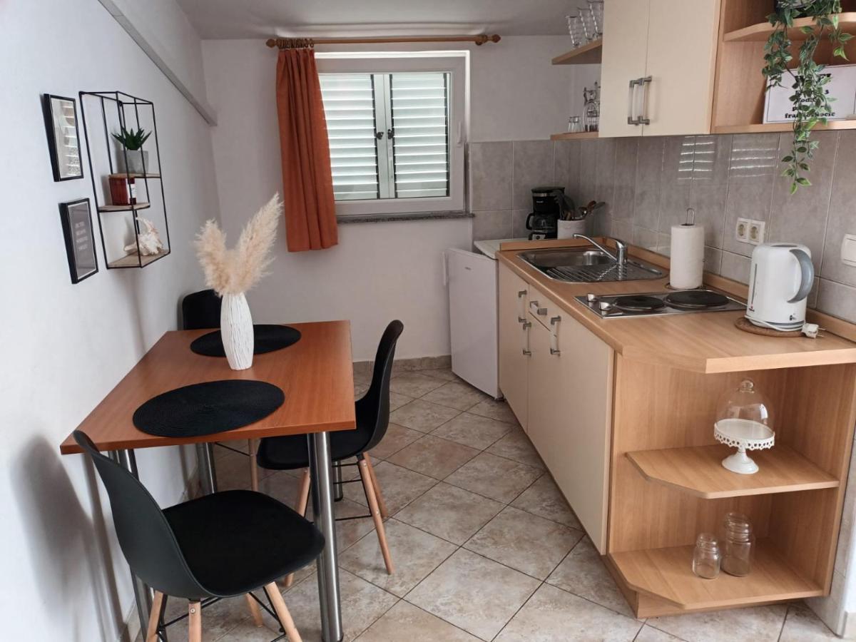 Apartment & Rooms Riva Vodice Luaran gambar