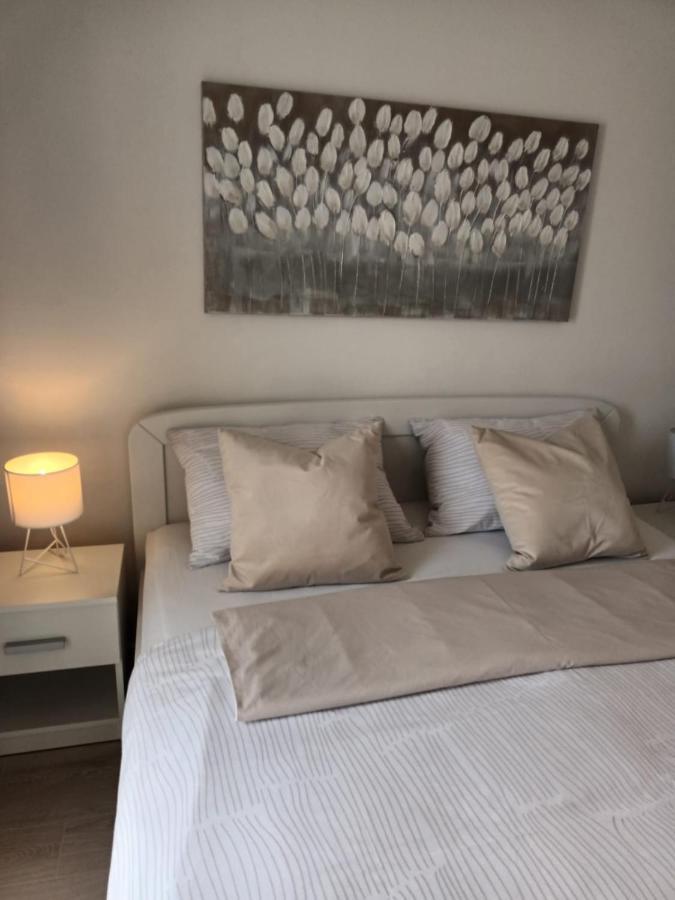 Apartment & Rooms Riva Vodice Luaran gambar